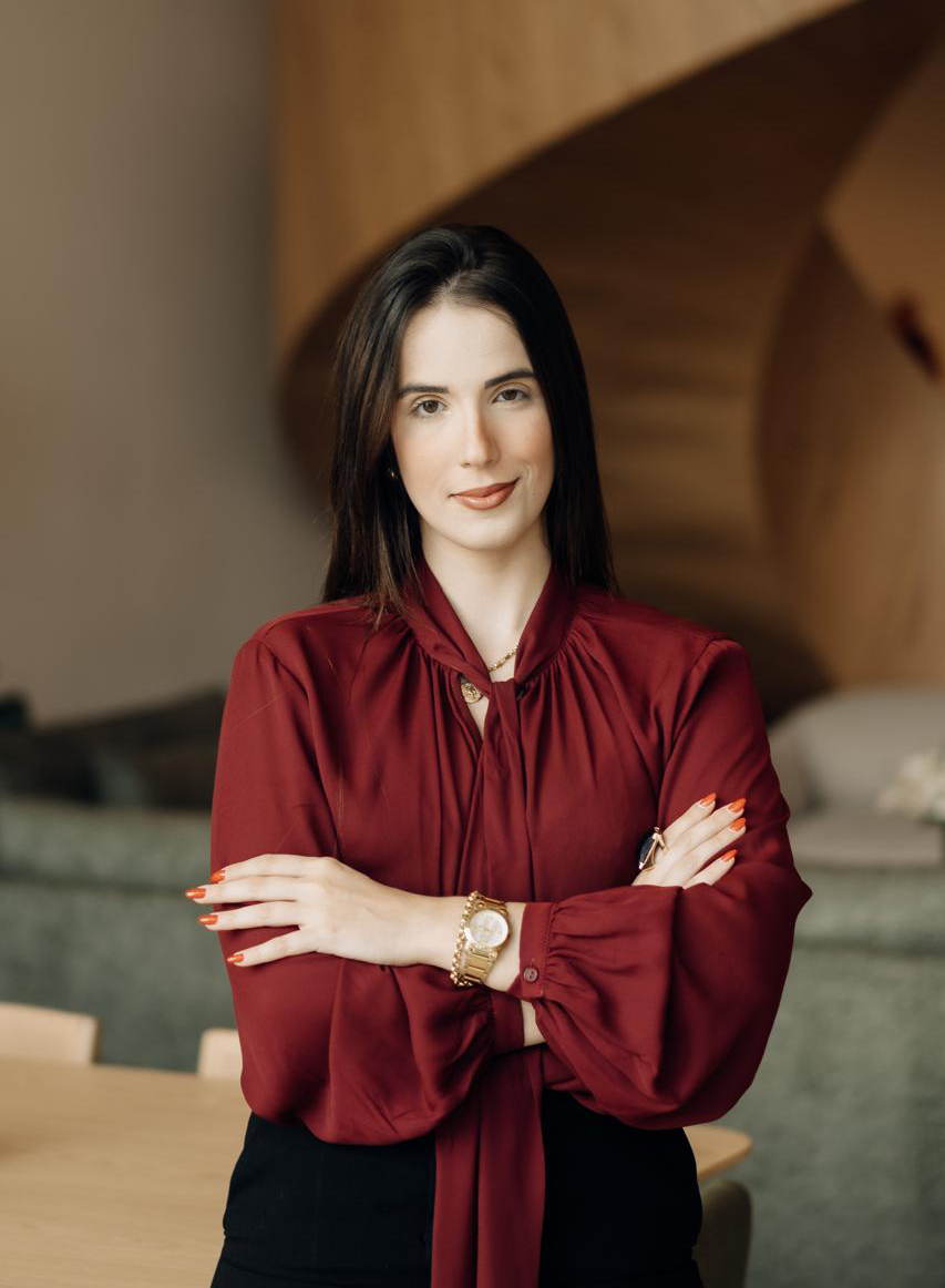 Dra. Maria Vitória - Advogada Criminalista